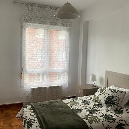 Apartamento Buenavista En Oviedo Bagian luar foto