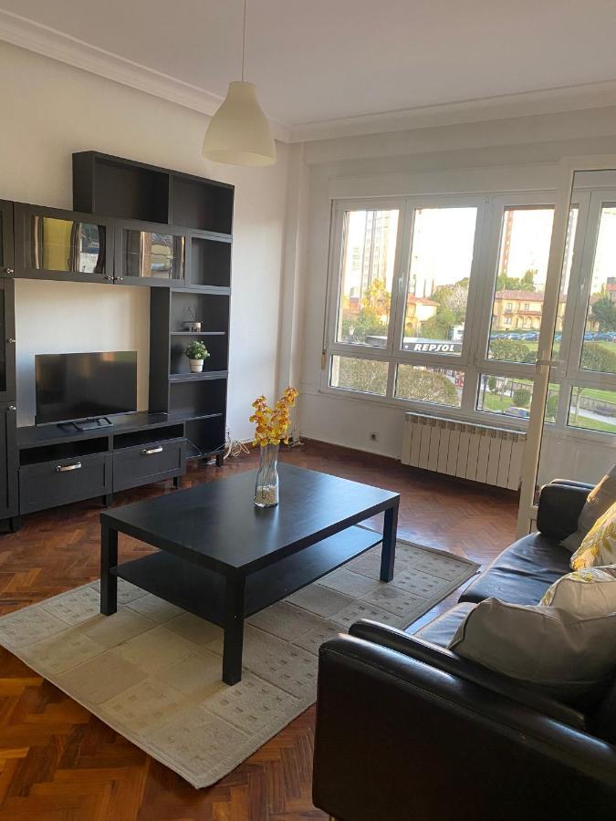 Apartamento Buenavista En Oviedo Bagian luar foto