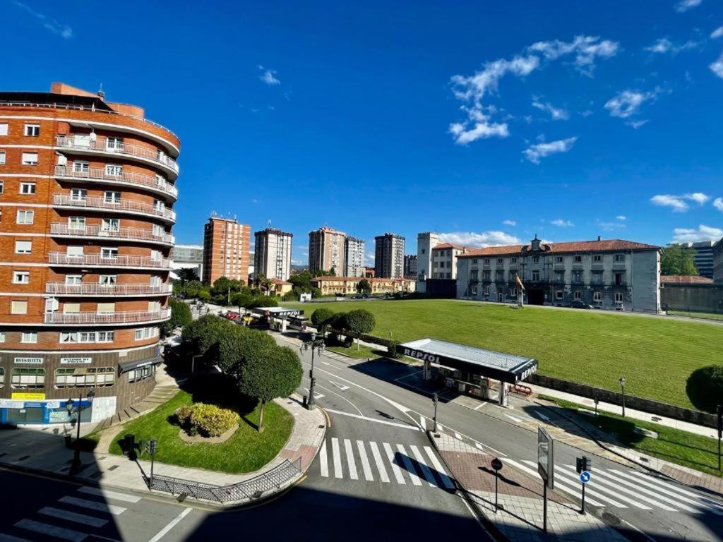Apartamento Buenavista En Oviedo Bagian luar foto