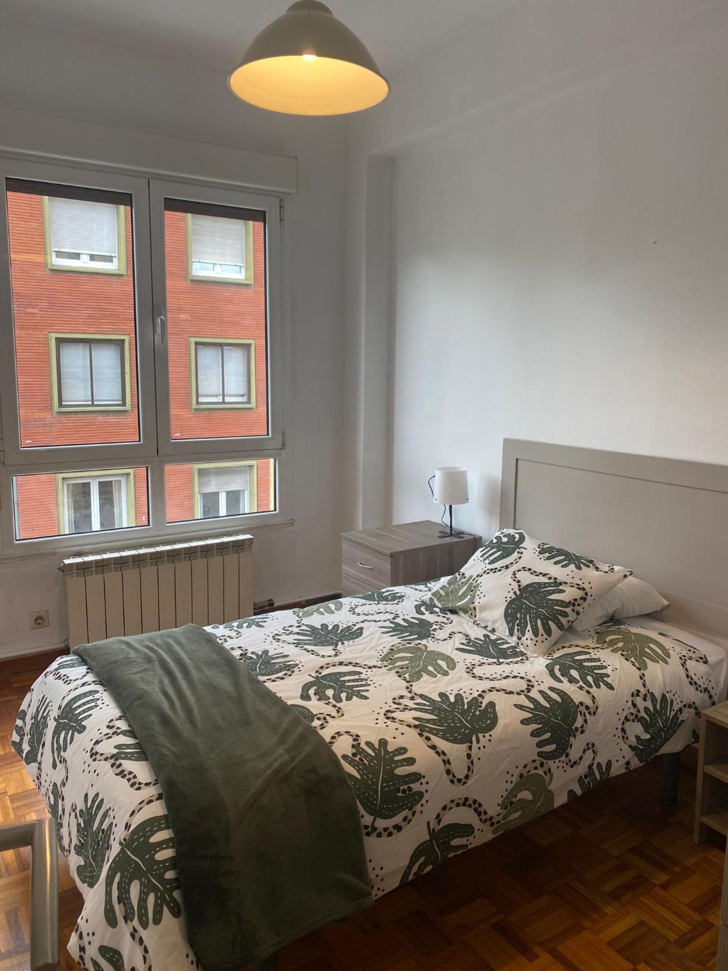 Apartamento Buenavista En Oviedo Bagian luar foto
